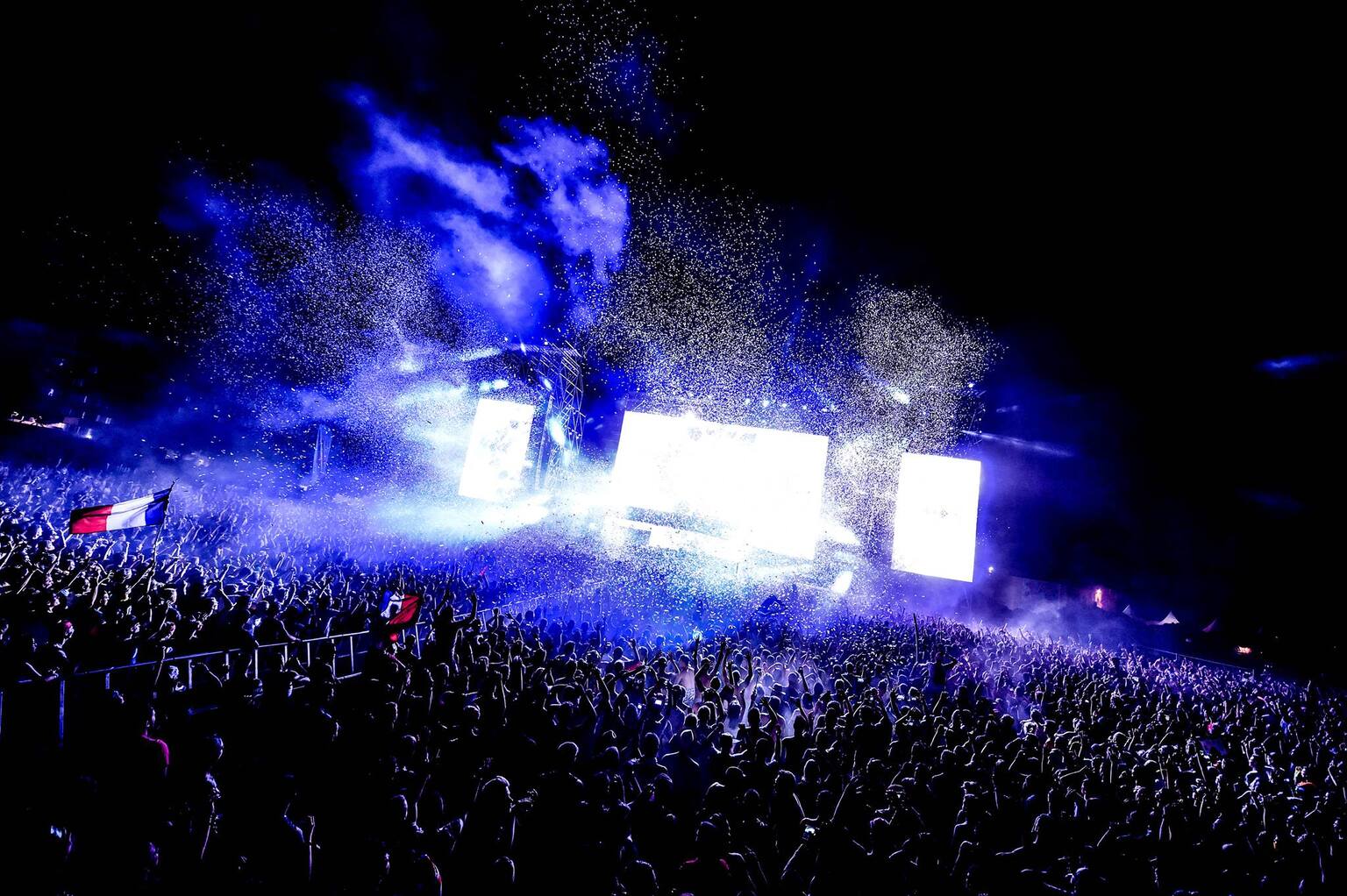 Événement Electrobeach Music Festival 2015 au Port-Barcarès en partenariat avec Trance In France, avec la participation d’Armin van Buuren parmi les artistes invités.