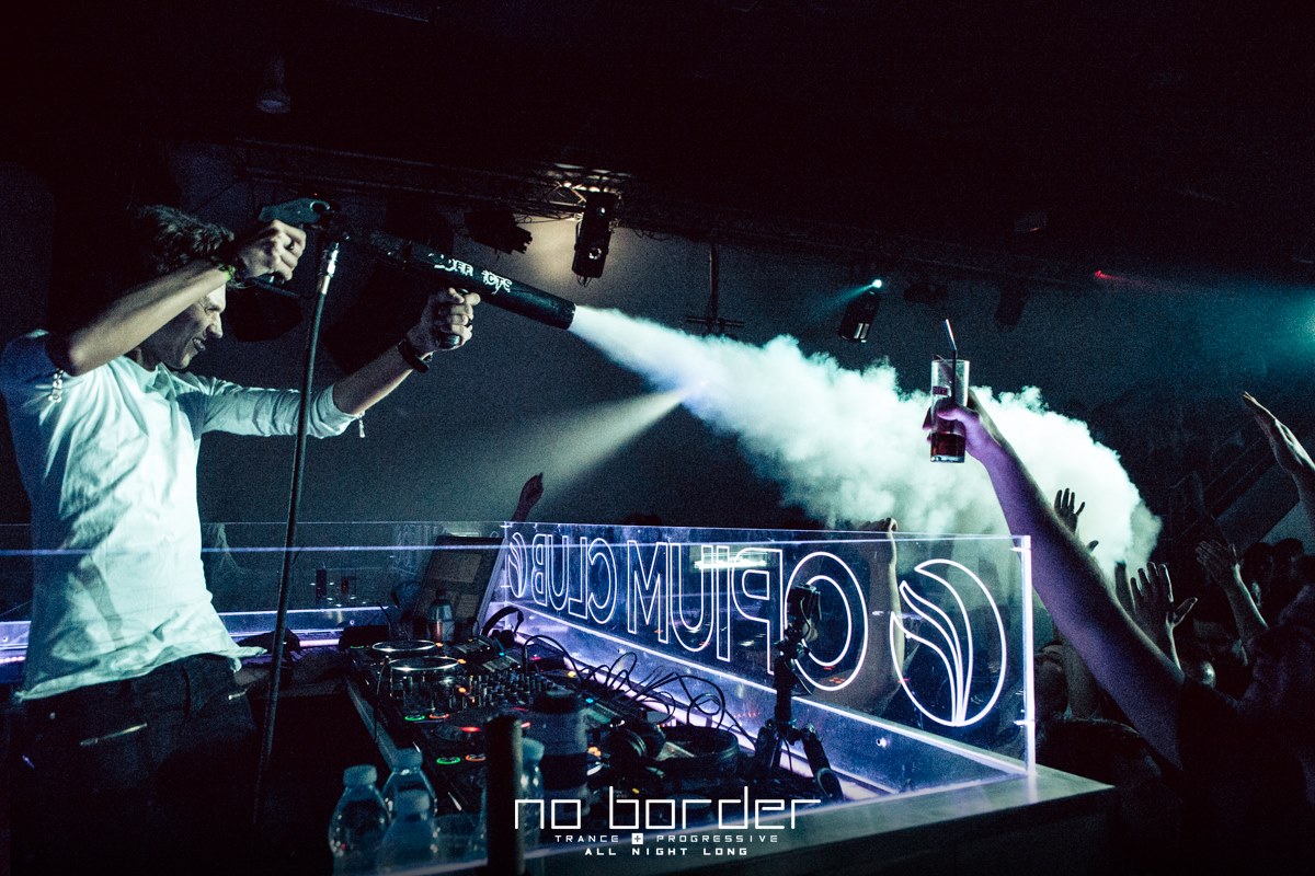 Soirée Trance In France 'No Border' à l'Opium Club à Toulouse le 15 avril 2016 avec David Gravell, Tom Neptunes, Fura et Pasko.