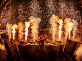 Photo d'Armin van Buuren qui enflamme un mainstage de festival avec du son Big Room Trance