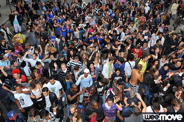 Événement Techno Parade 2010 à Paris avec le char Don't Tell My Tailor x Trance In France