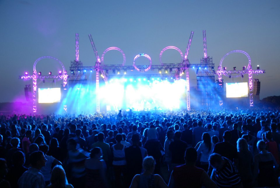 Événement Electrobeach Music Festival 2012 au Port-Barcarès en partenariat avec Trance In France, avec notamment Ferry Corsten sur la line up