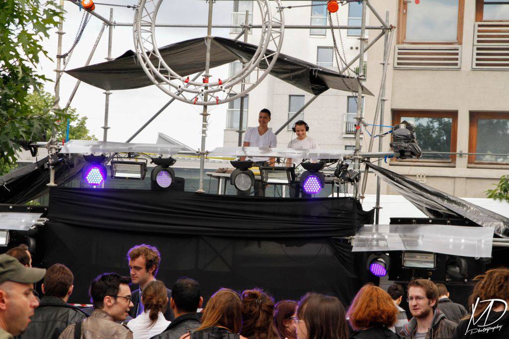 Fête de la Musique 2013 organisée par Trip & Teuf à Paris, avec la participation de Trance In France représentée par les artistes Tom Neptunes et Sylvermay