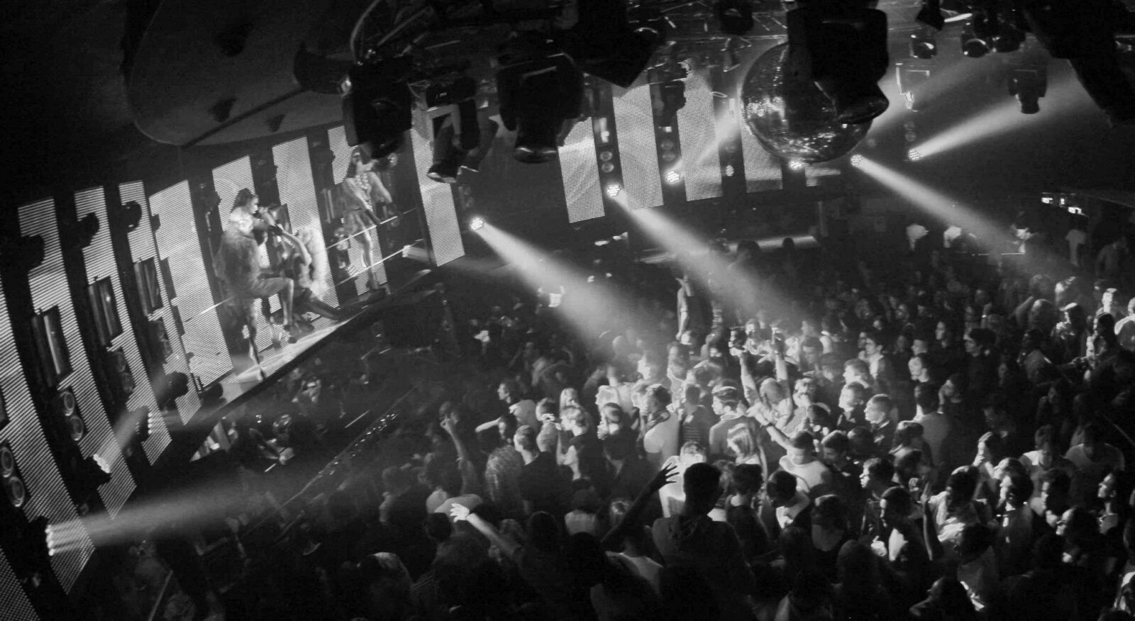 Soirée de Paul Oakenfold au Queen Club à Paris le 08-12-2012 en partenariat avec Trance In France
