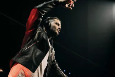 Portrait live d’AVIRA, DJ et producteur canadien de Trance