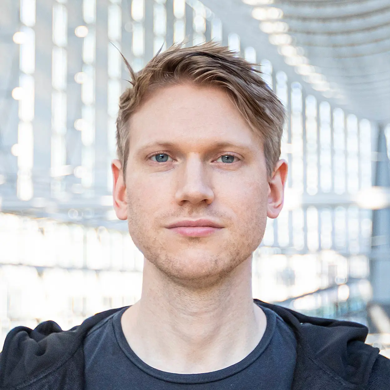 Portrait de Bjorn Akesson, DJ et producteur suédois de Trance