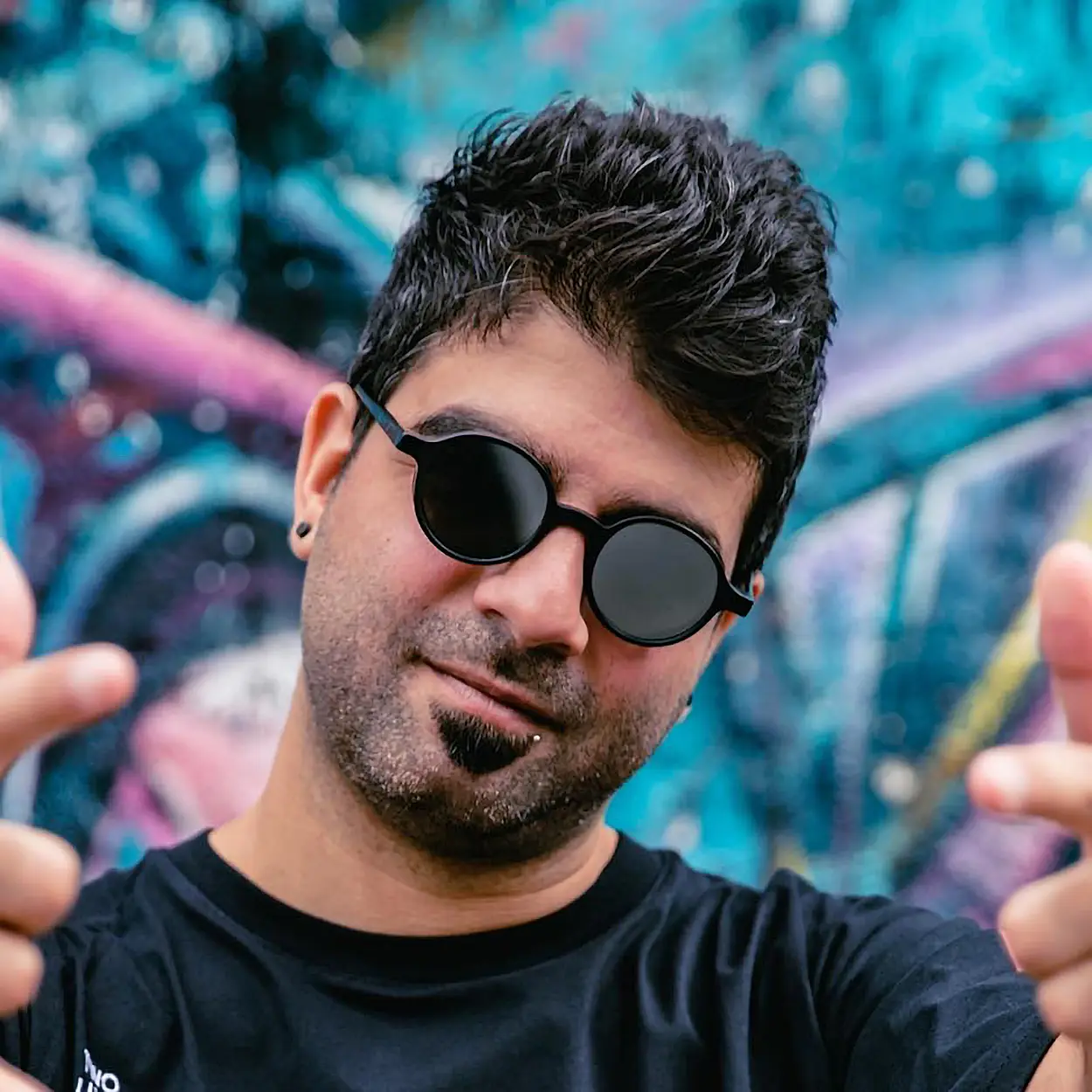 Portrait de Blastoyz, DJ et producteur israélien de Psytrance
