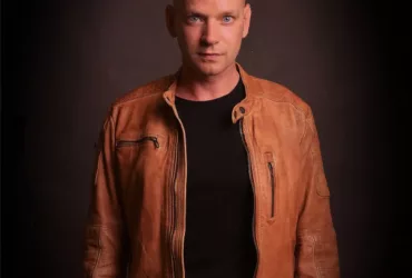 Portrait de Daniel Wanrooy, DJ et producteur néerlandais de Trance