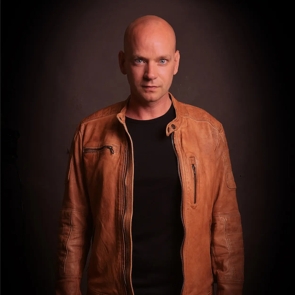 Portrait de Daniel Wanrooy, DJ et producteur néerlandais de Trance