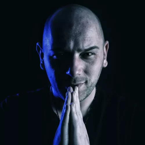 Portrait de Darren Porter, DJ et producteur britannique de Trance