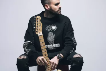 Portrait de Gareth Emery, DJ et producteur britannique de Trance