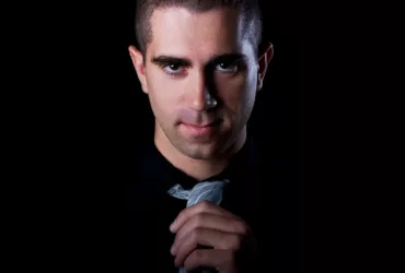 Portrait de Giuseppe Ottaviani, DJ et producteur italien de Trance
