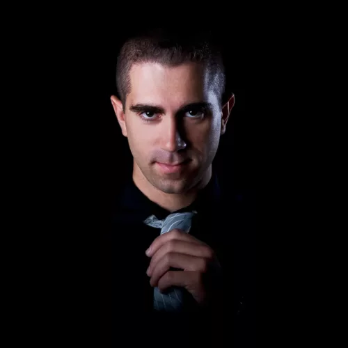 Portrait de Giuseppe Ottaviani, DJ et producteur italien de Trance