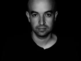 Portrait de John O’Callaghan, DJ et producteur irlandais de Trance