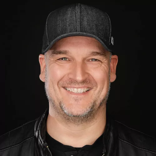 Portrait de Jorn van Deynhoven, DJ et producteur allemand de Trance