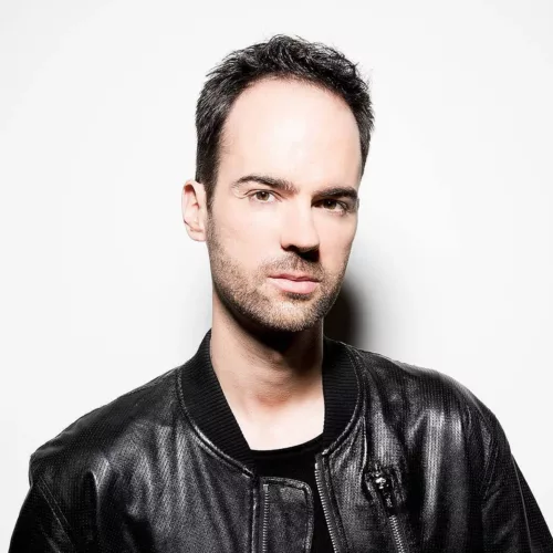 Portrait de Mark Sixma, DJ et producteur néerlandais de Trance