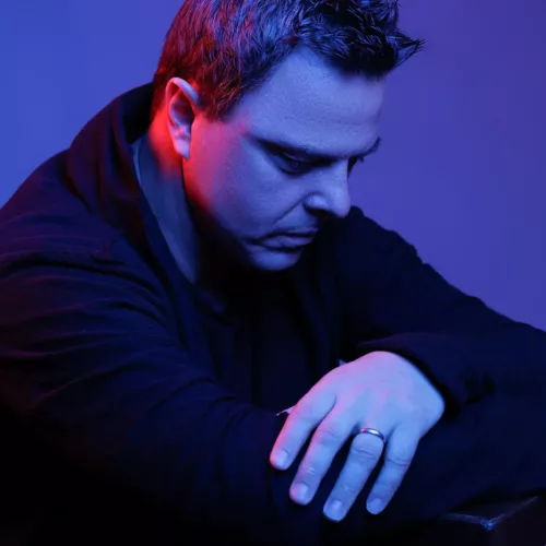 Portrait de Markus Schulz, DJ et producteur germano-américain de Trance