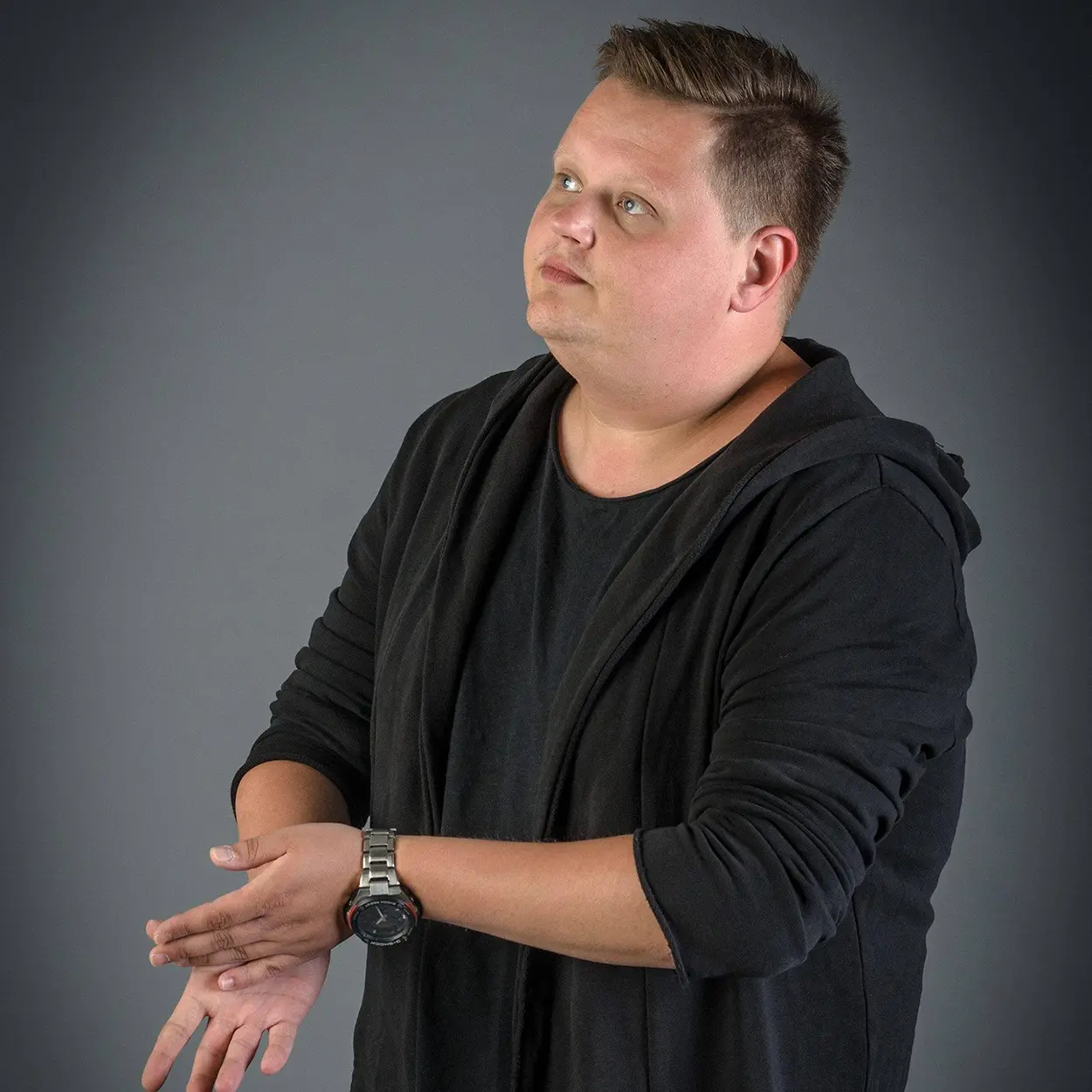 Portrait d’Orjan Nilsen, DJ et producteur norvégien de Trance
