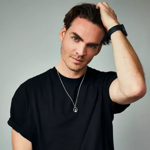Portrait de Rodg, DJ et producteur néerlandais de Trance