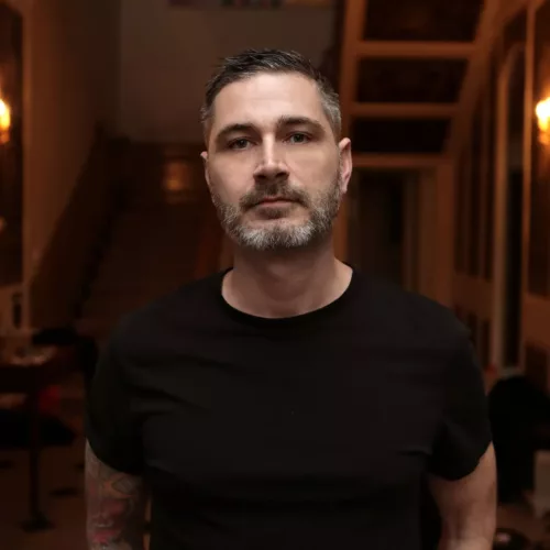 Portrait de Sean Tyas, DJ et producteur américain de Trance