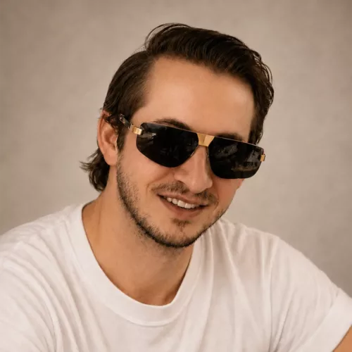 Portrait de Tom Neptunes, DJ et producteur français de Trance